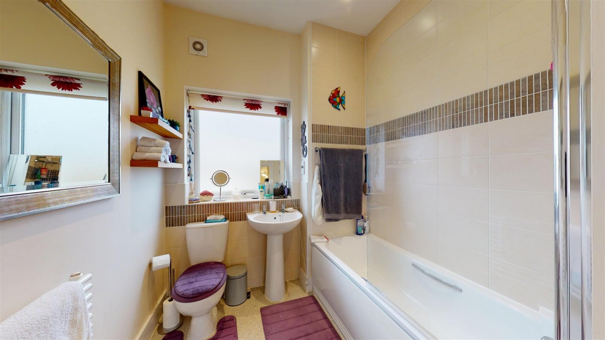 Stansfield Close, Ben Rhydding, LS29