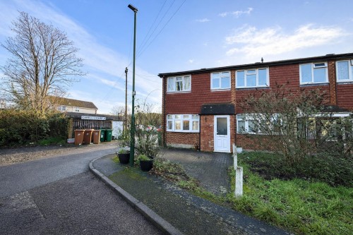 Ashton Close, Sutton