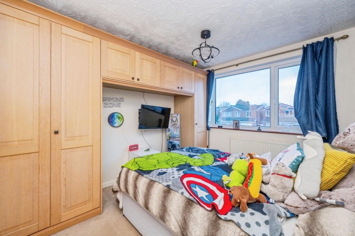 Irving Close, Lichfield