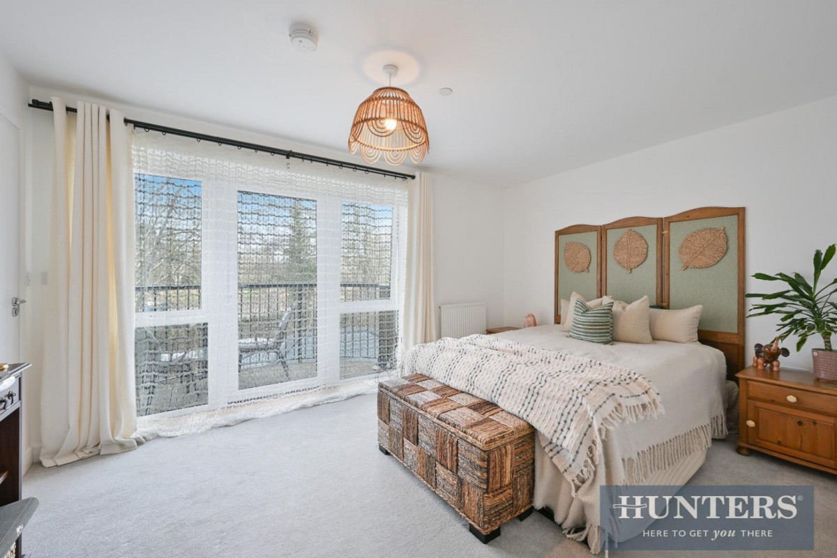 Gunpowder Road, Worcester Park