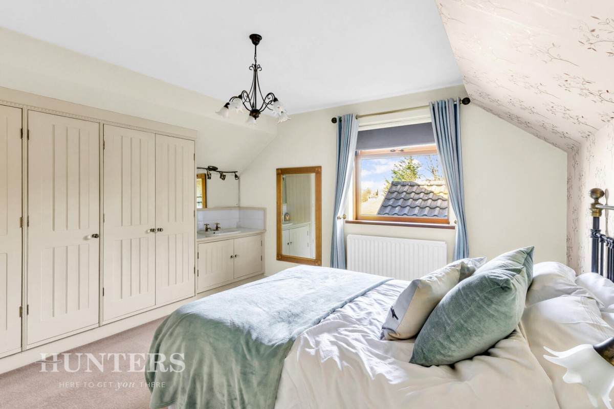 Pike Fold, Lightowlers Lane, Littleborough, OL15 0LN