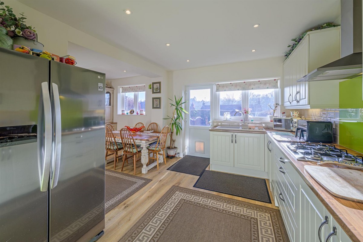 Fairfield Road, Wordsley, DY8 5UJ