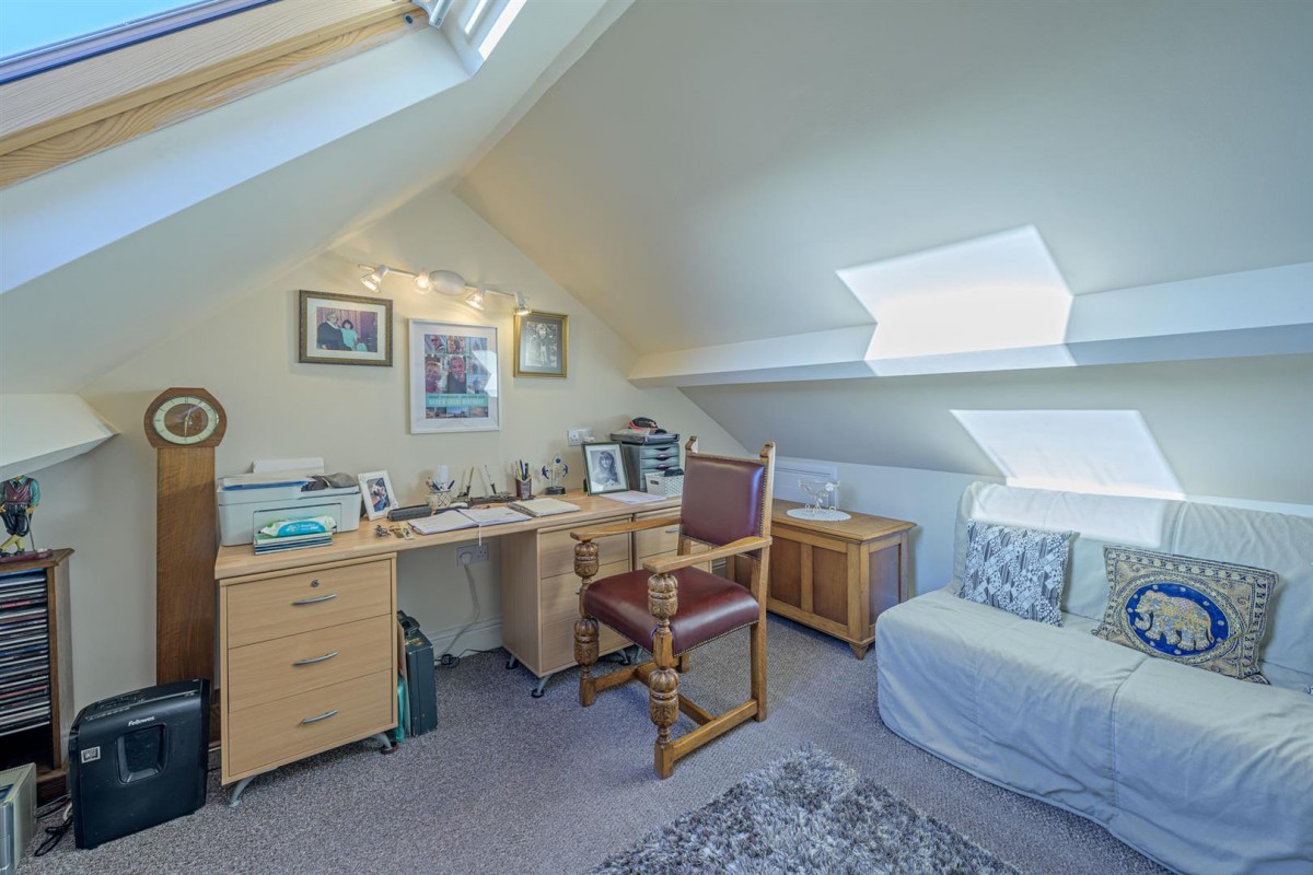 Fairfield Road, Wordsley, DY8 5UJ