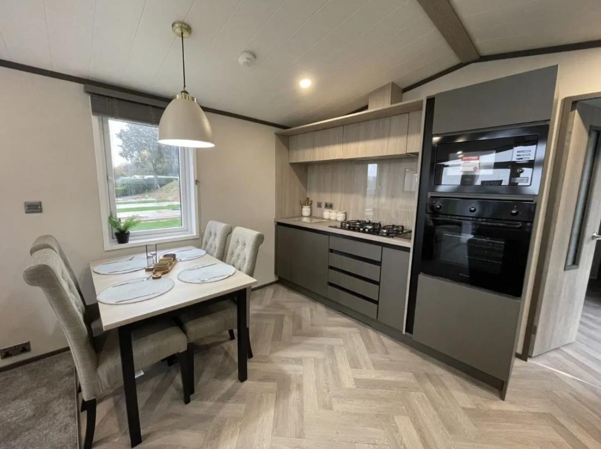 The Lakewood, Scarborough Lodge Retreat, Scarborough