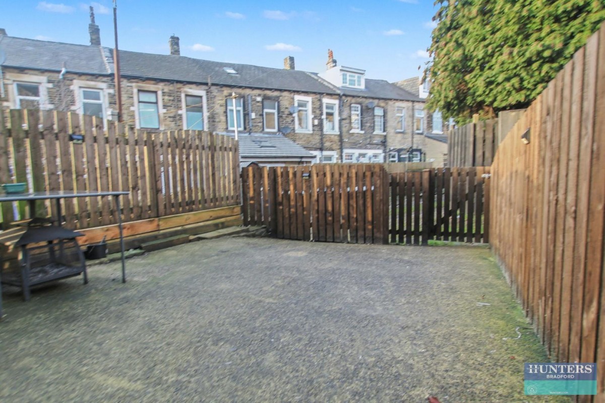 Cranmer Road Bradford, BD3 0NB