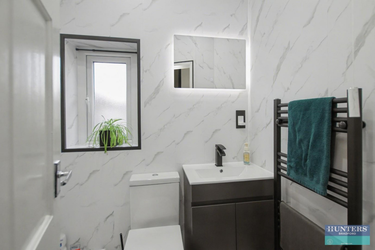 Cranmer Road Bradford, BD3 0NB