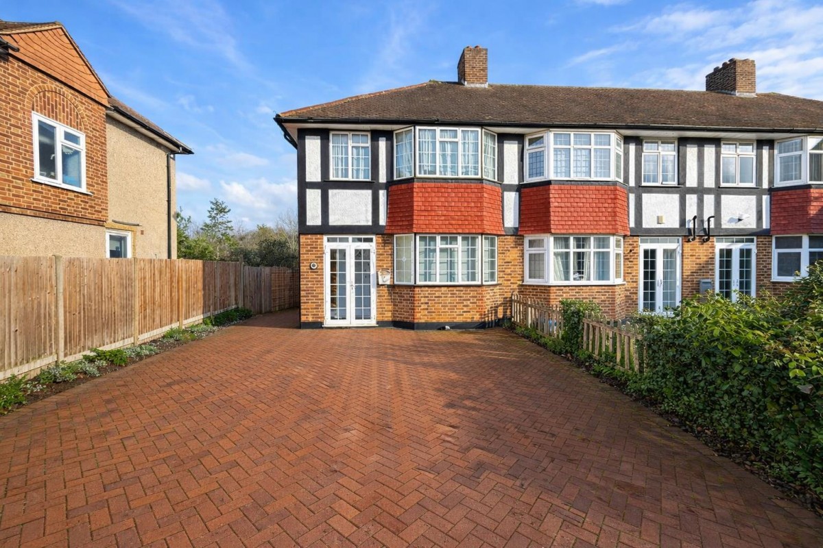 Chatsworth Gardens, New Malden