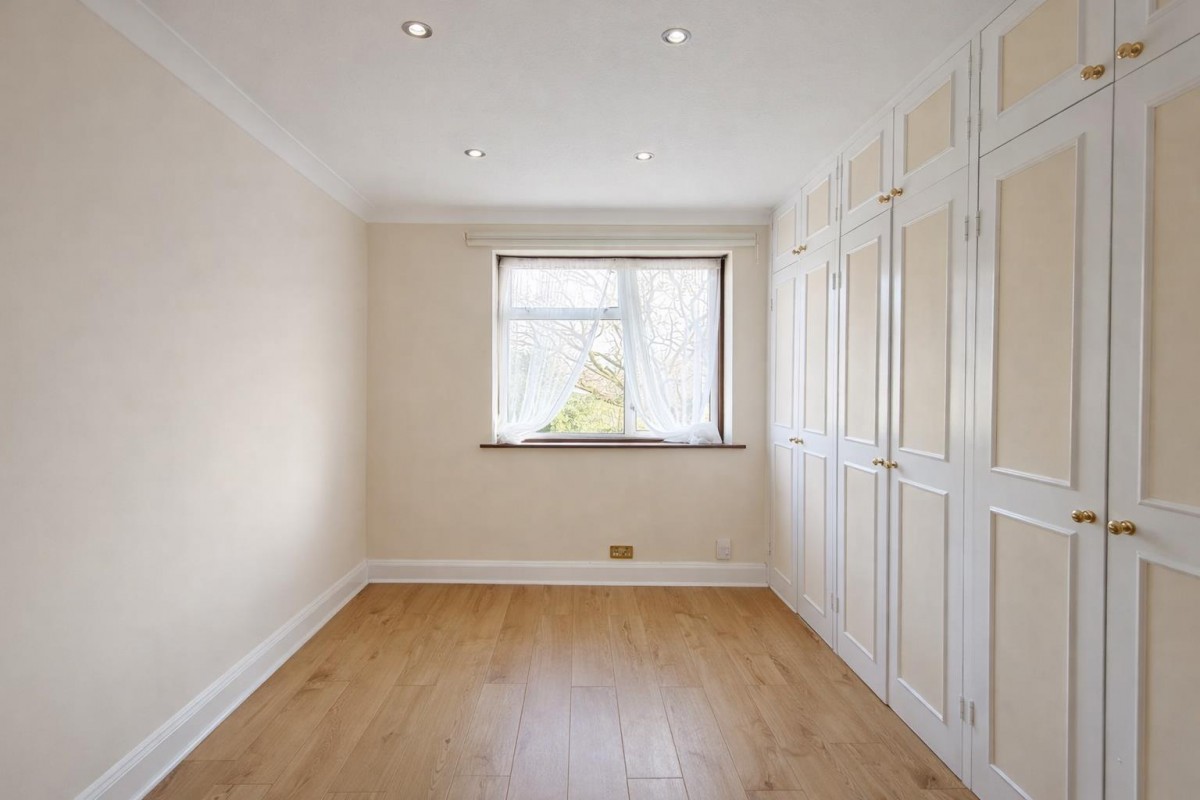 Chatsworth Gardens, New Malden