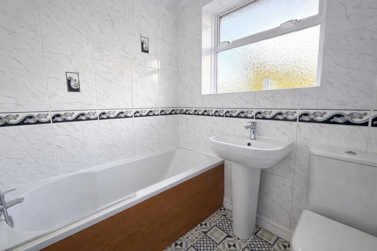 Chatsworth Gardens, New Malden