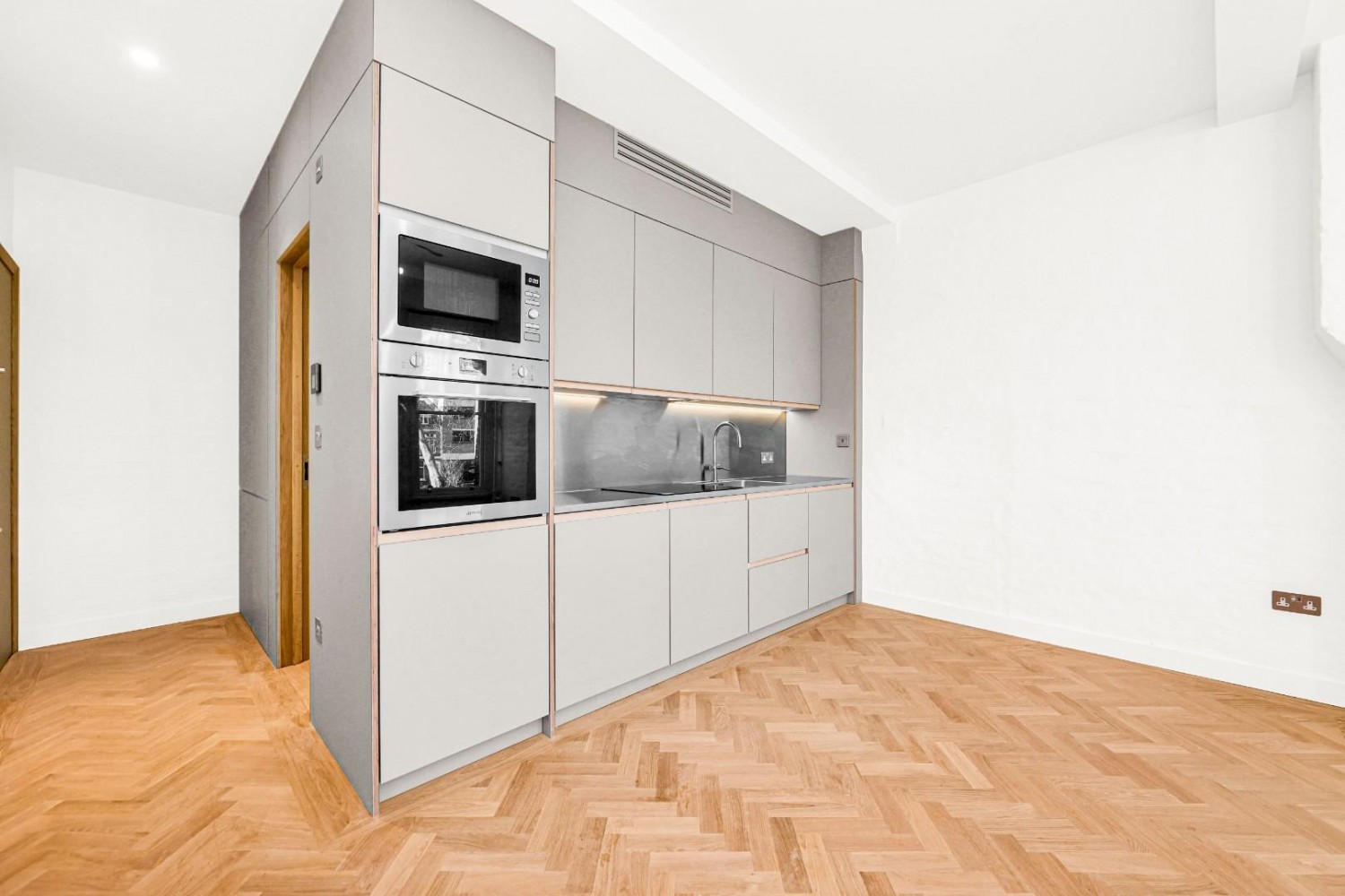 Hoxton Square, Hoxton N1