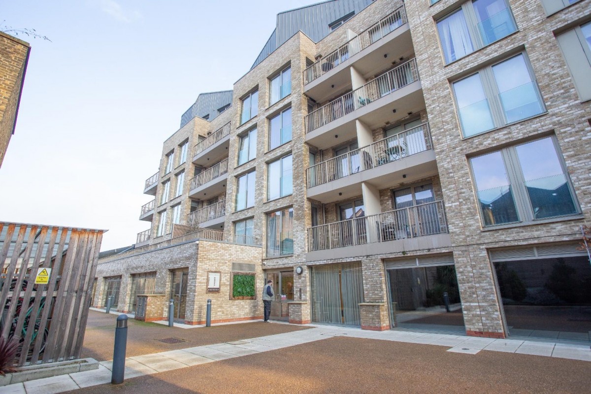 Espalier Gardens, Kilburn, W.Hampstead Borders, London, NW6