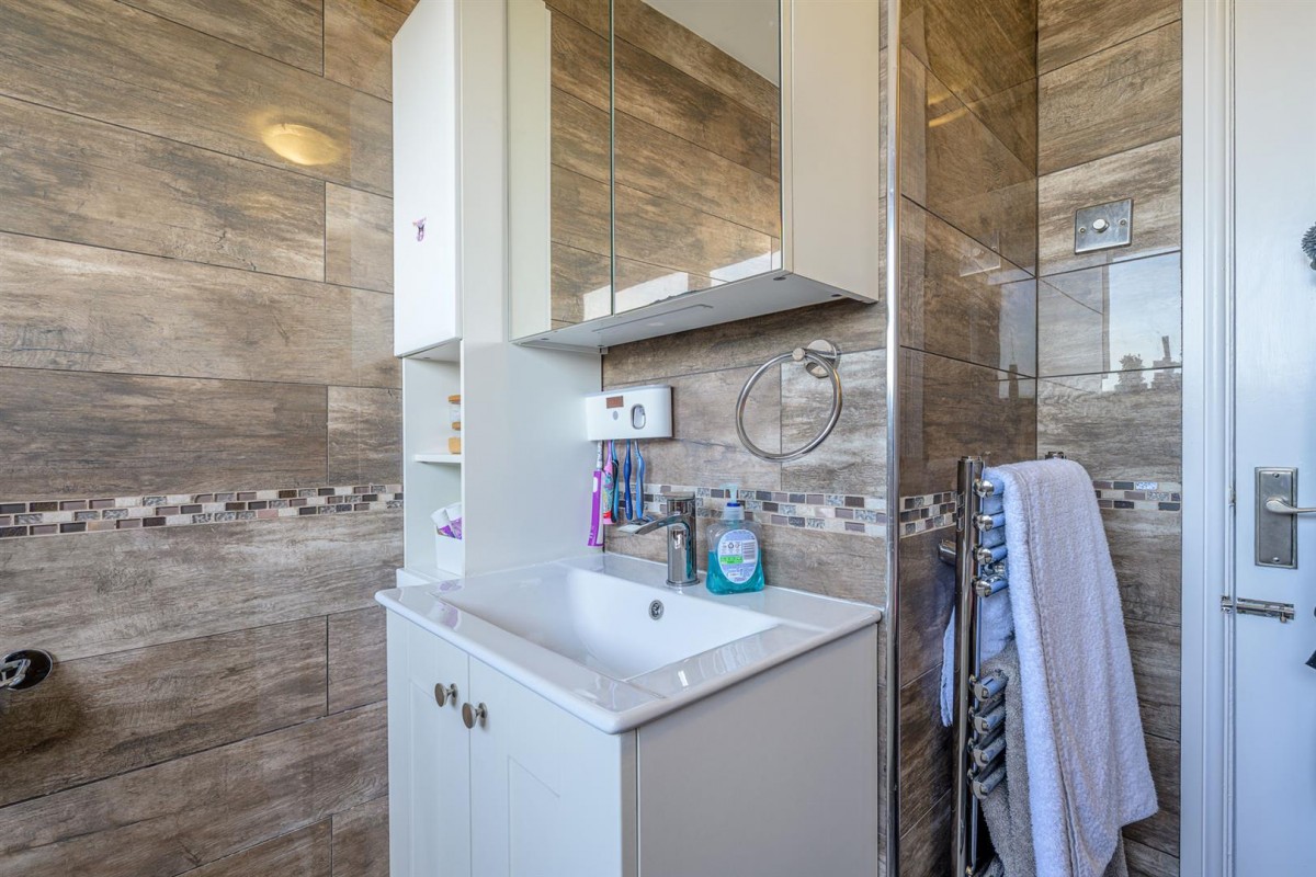 Oak Tree Gardens, Stourbridge, DY8 5YF