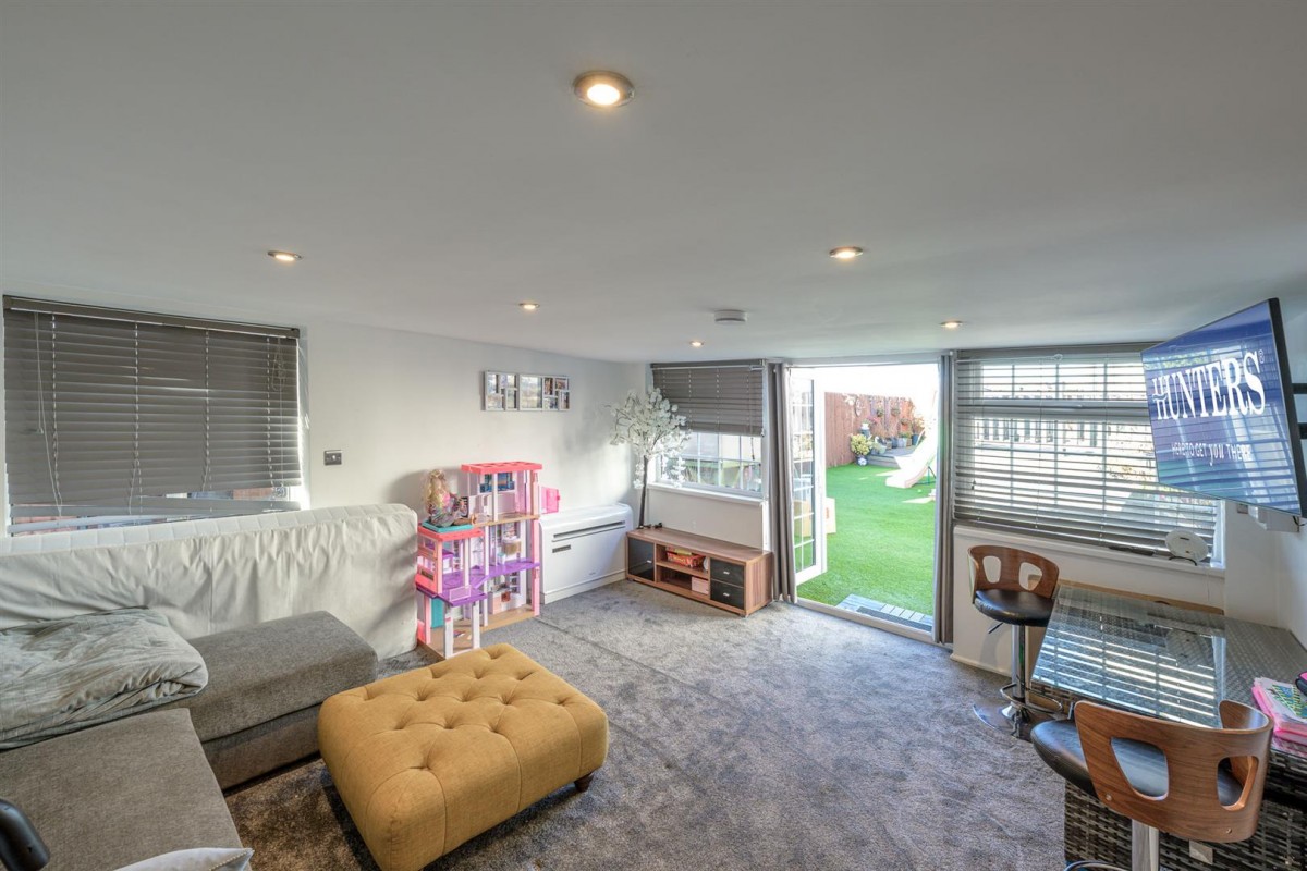 Oak Tree Gardens, Stourbridge, DY8 5YF