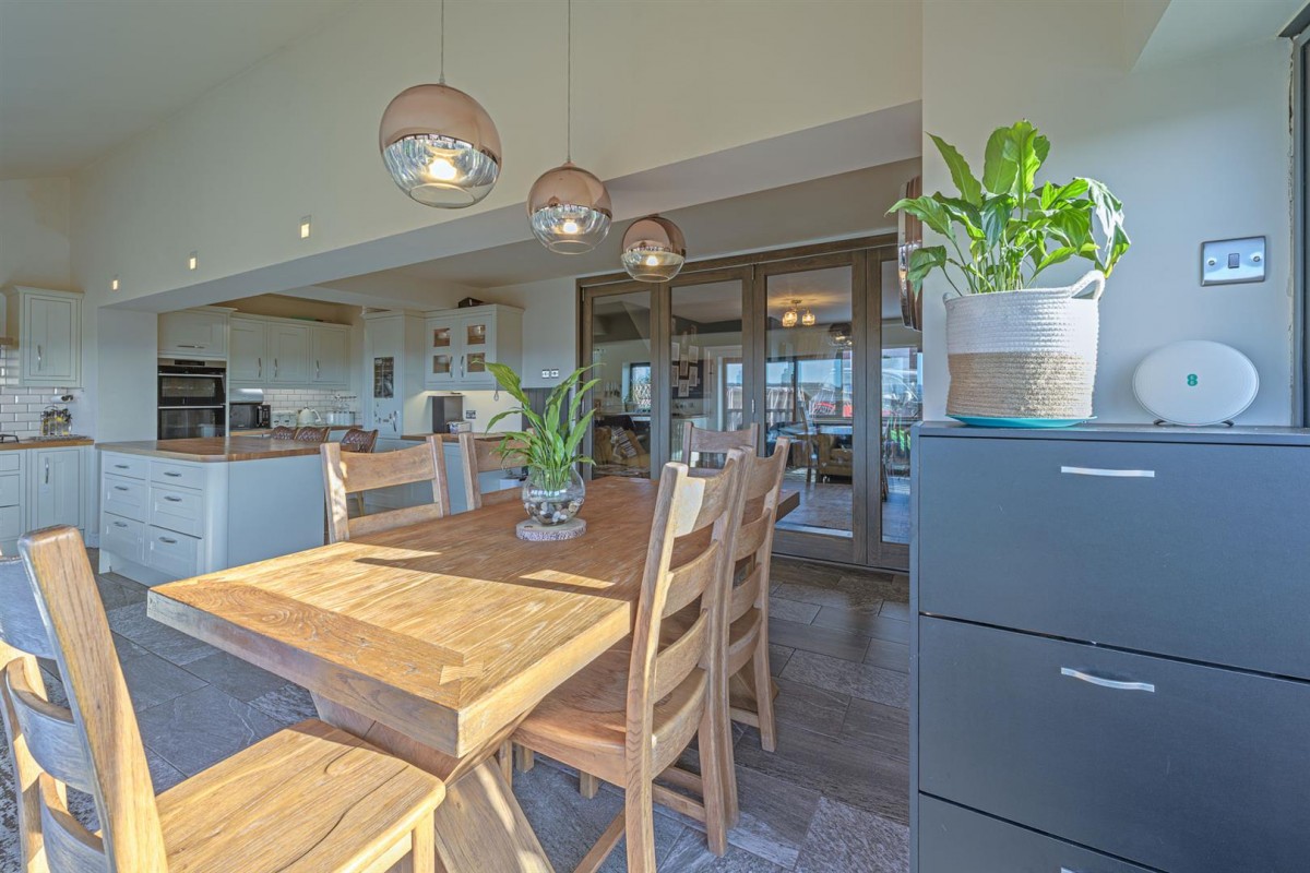 Oak Tree Gardens, Stourbridge, DY8 5YF