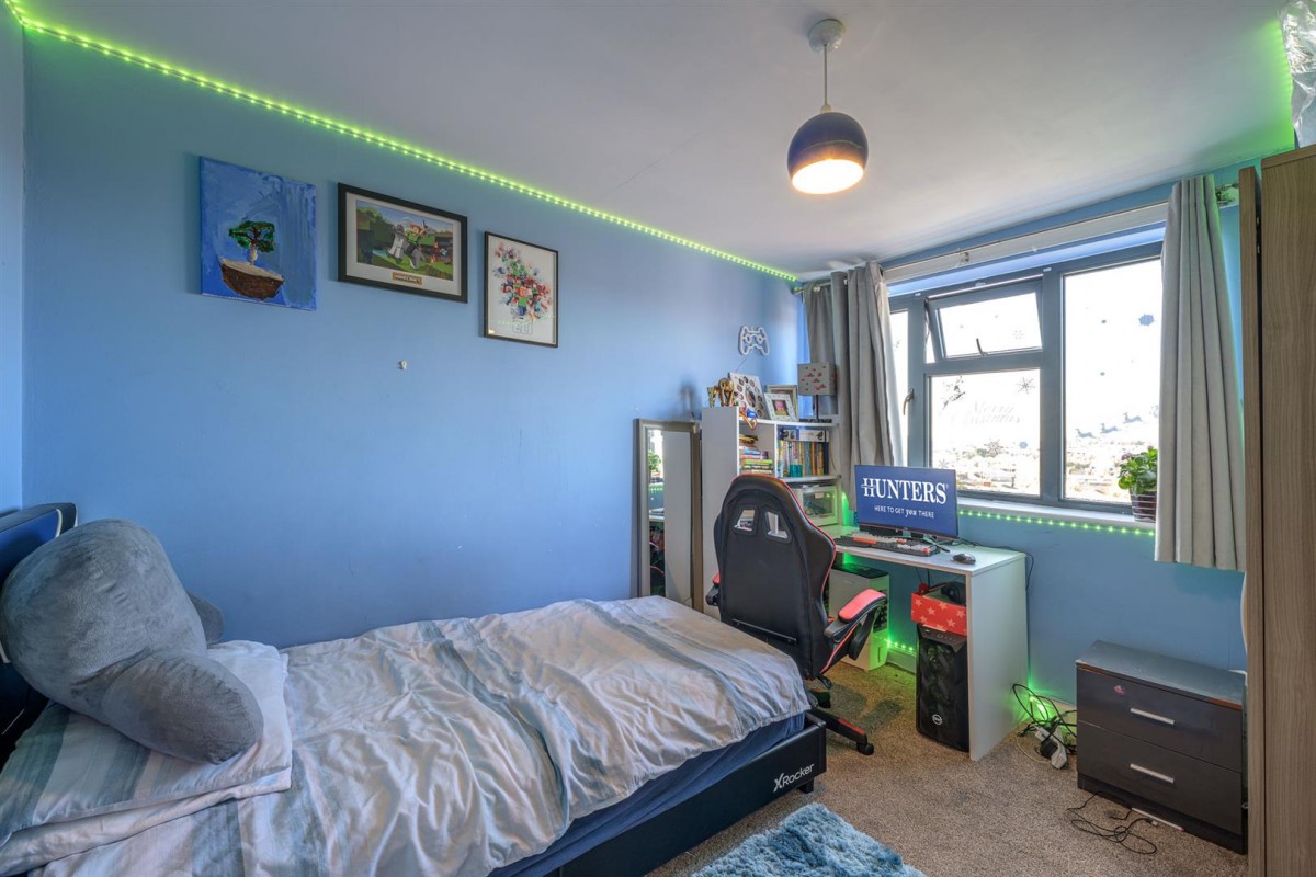 Oak Tree Gardens, Stourbridge, DY8 5YF