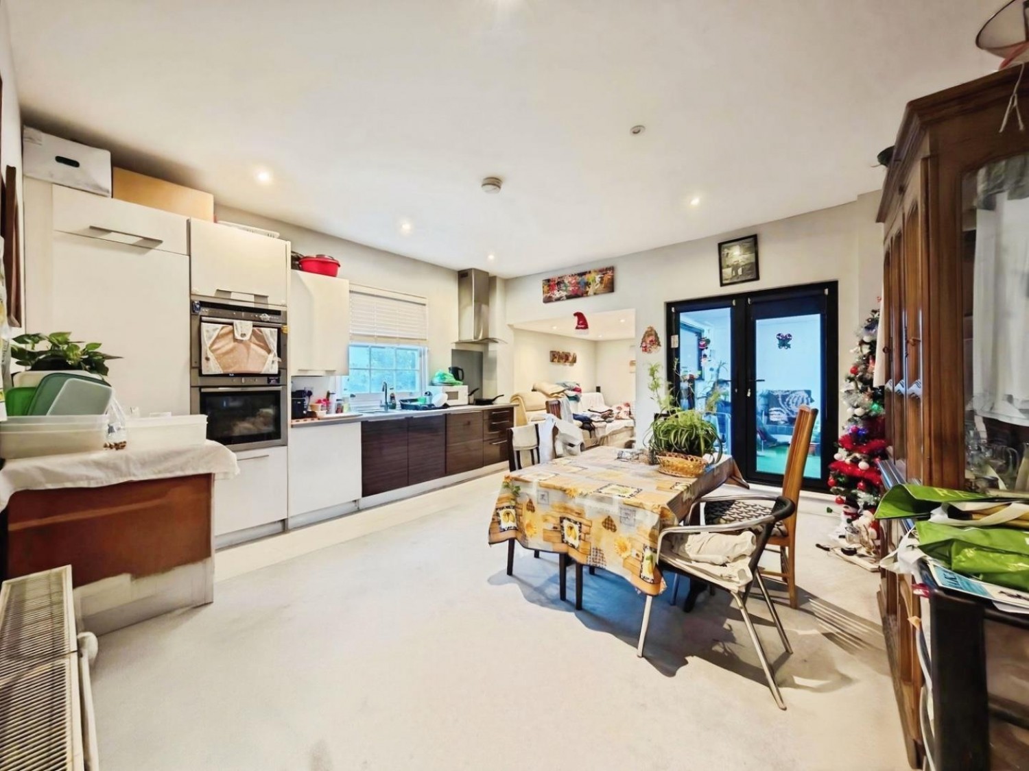 Peach Street, Wokingham