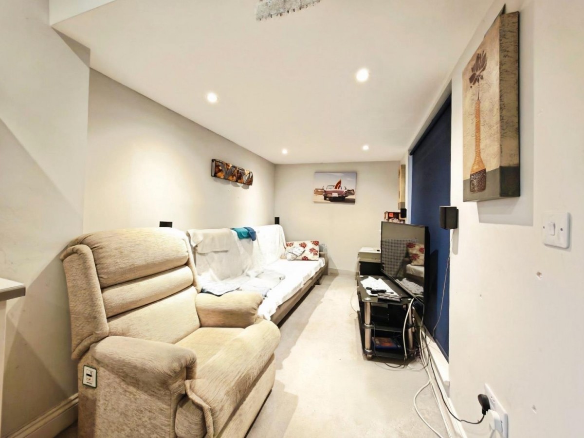 Peach Street, Wokingham