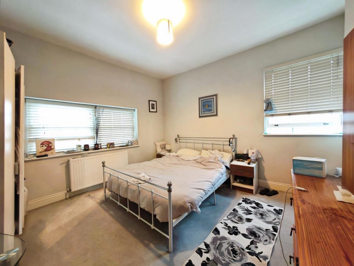 Peach Street, Wokingham