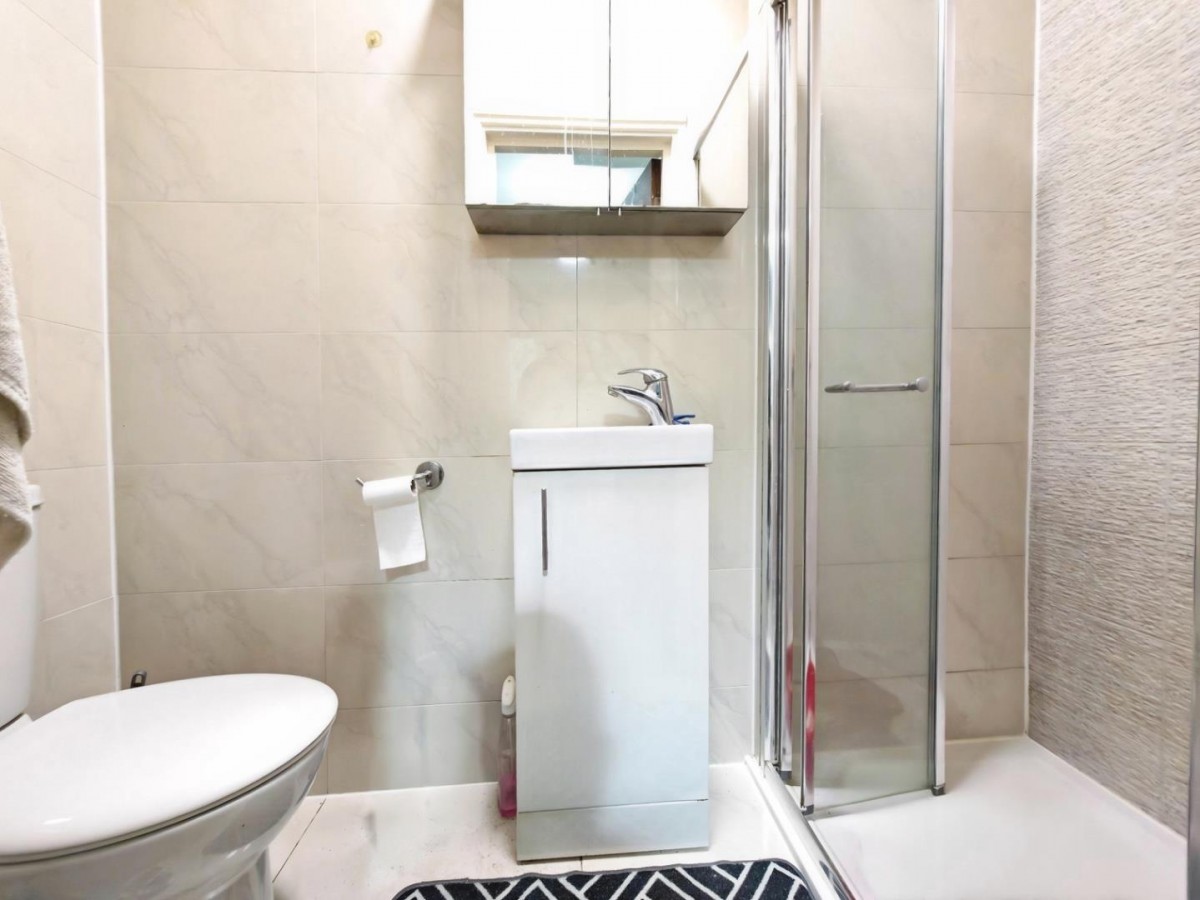 Peach Street, Wokingham