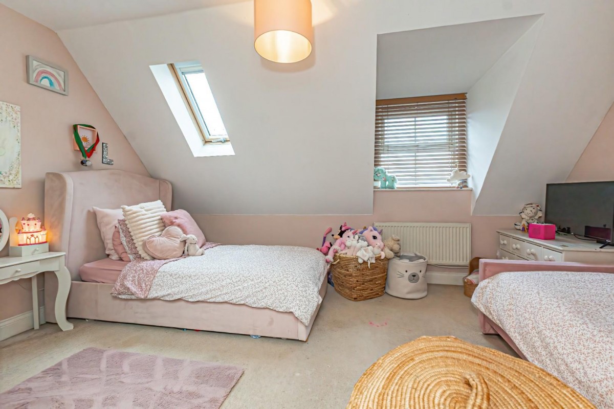 Stratford Close, Aston Clinton