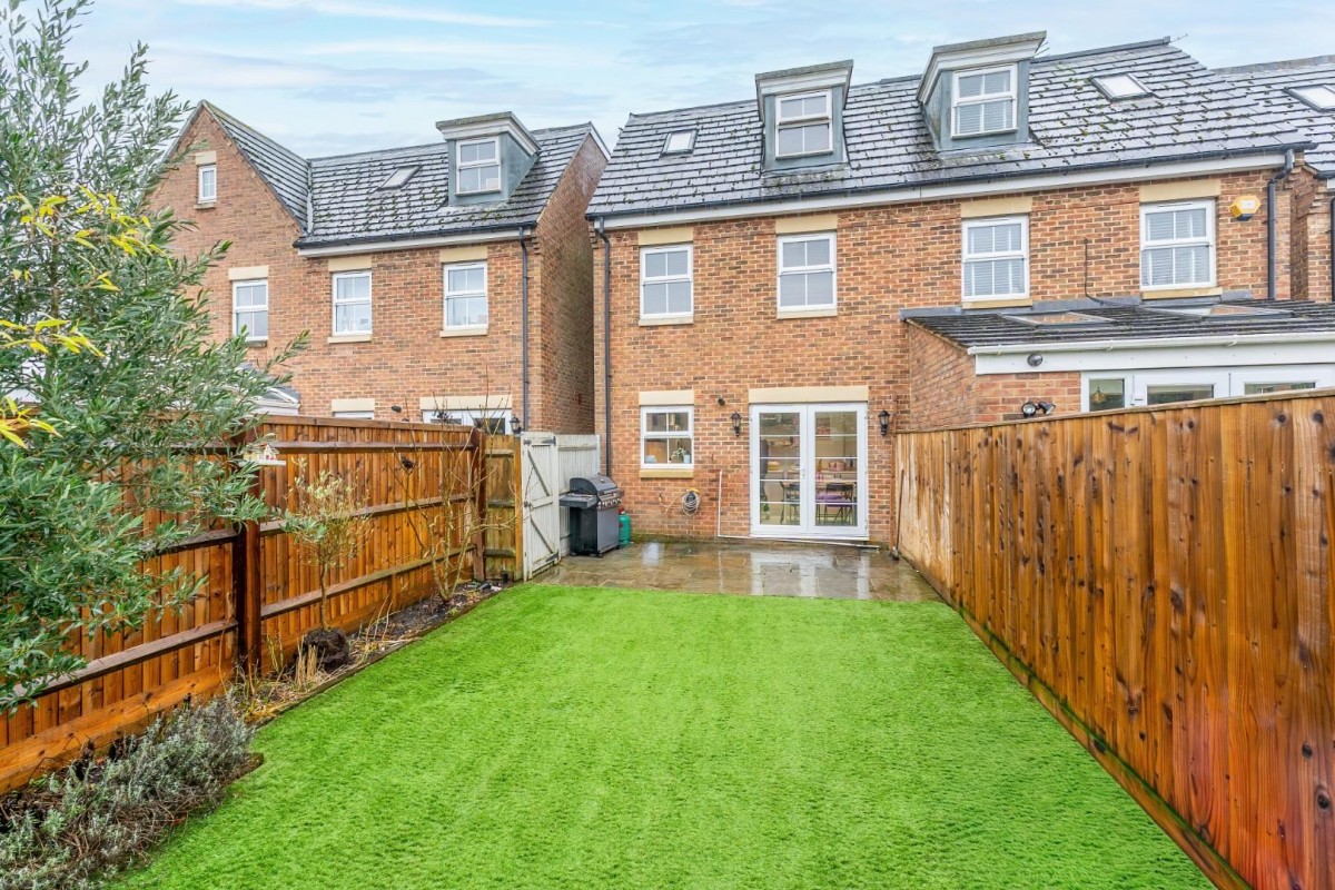 Stratford Close, Aston Clinton