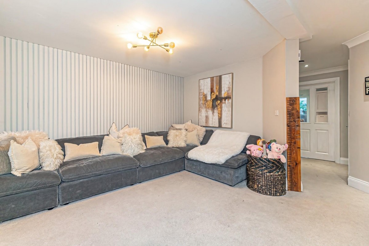 Stratford Close, Aston Clinton