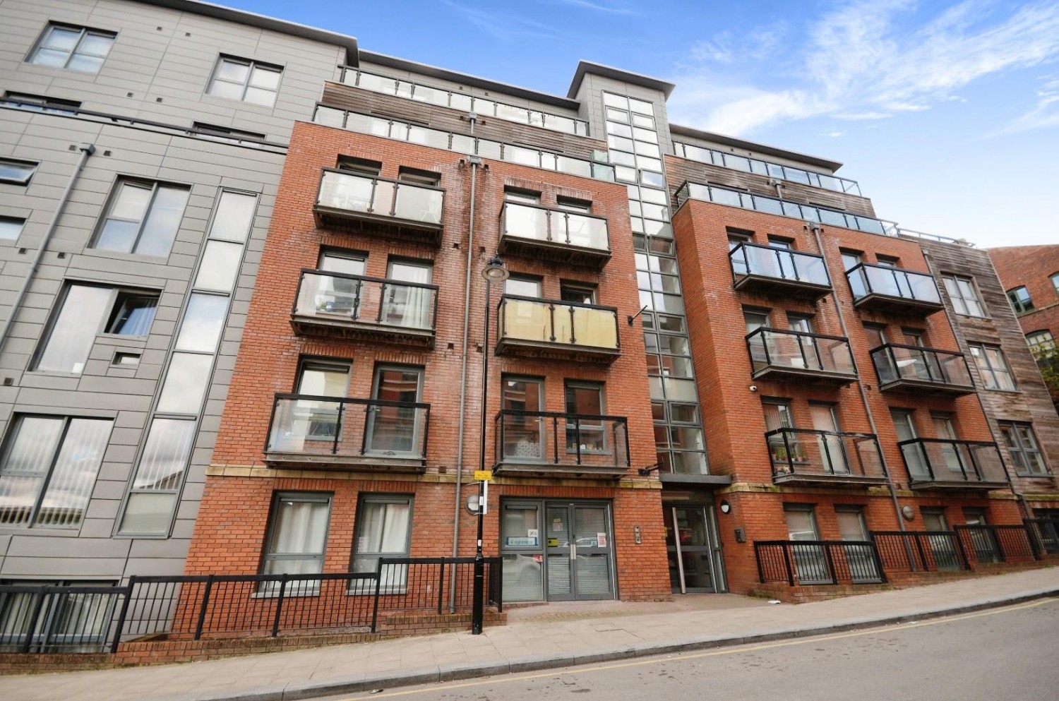 Q4 Apartments, Upper Allen Street, S3
