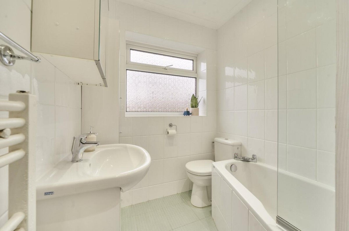 Woodhill Crescent, Cookridge, LS16