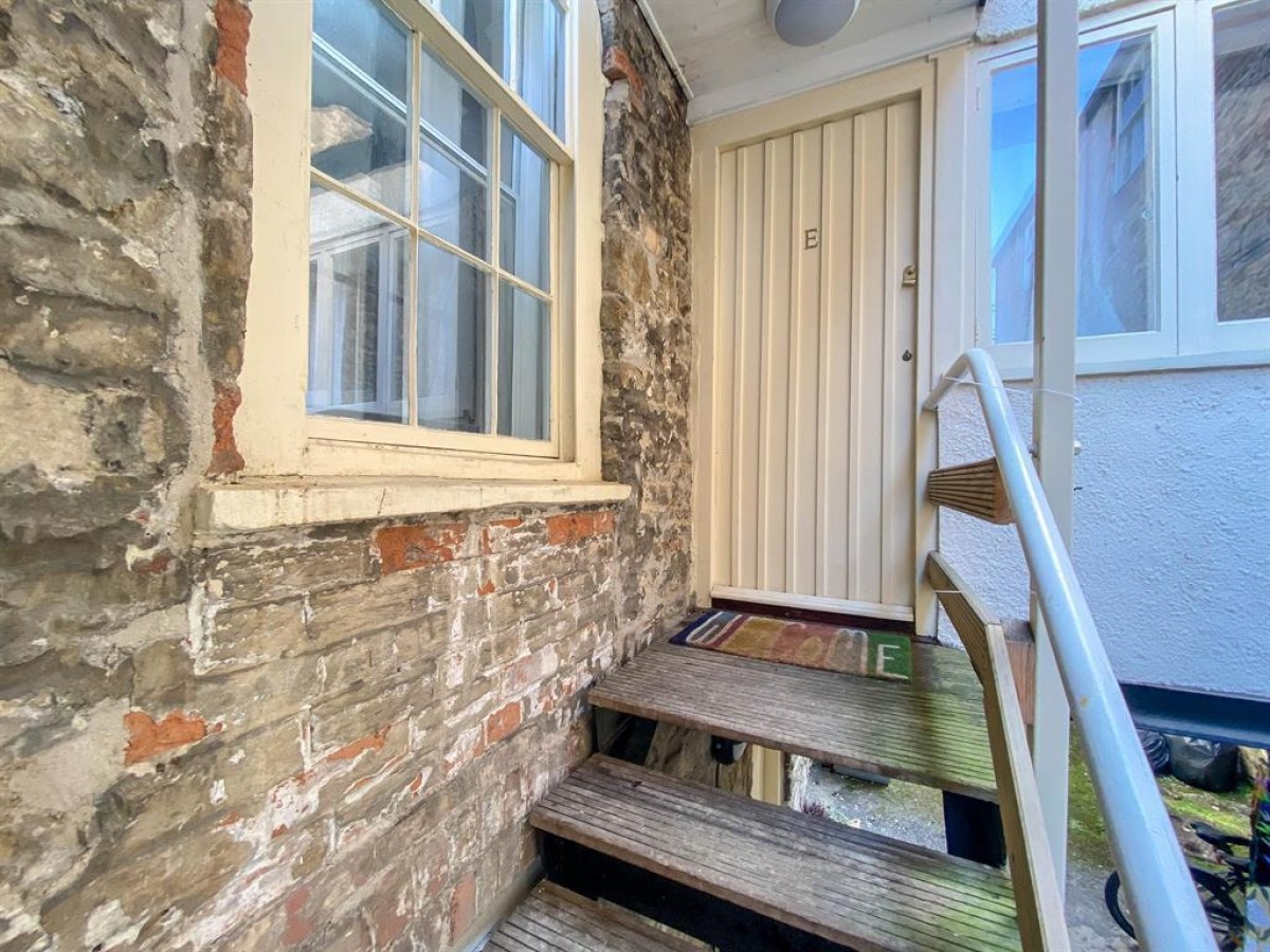 Long Street, Dursley, GL11 4HL