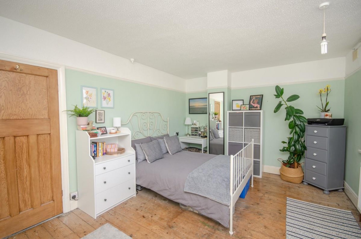 Salisbury Road, Downend, Bristol, BS16 5RP