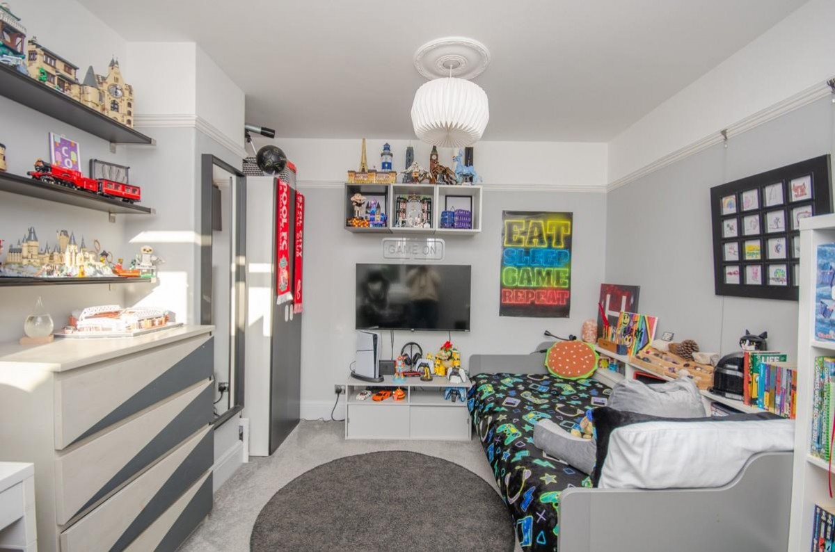 Salisbury Road, Downend, Bristol, BS16 5RP