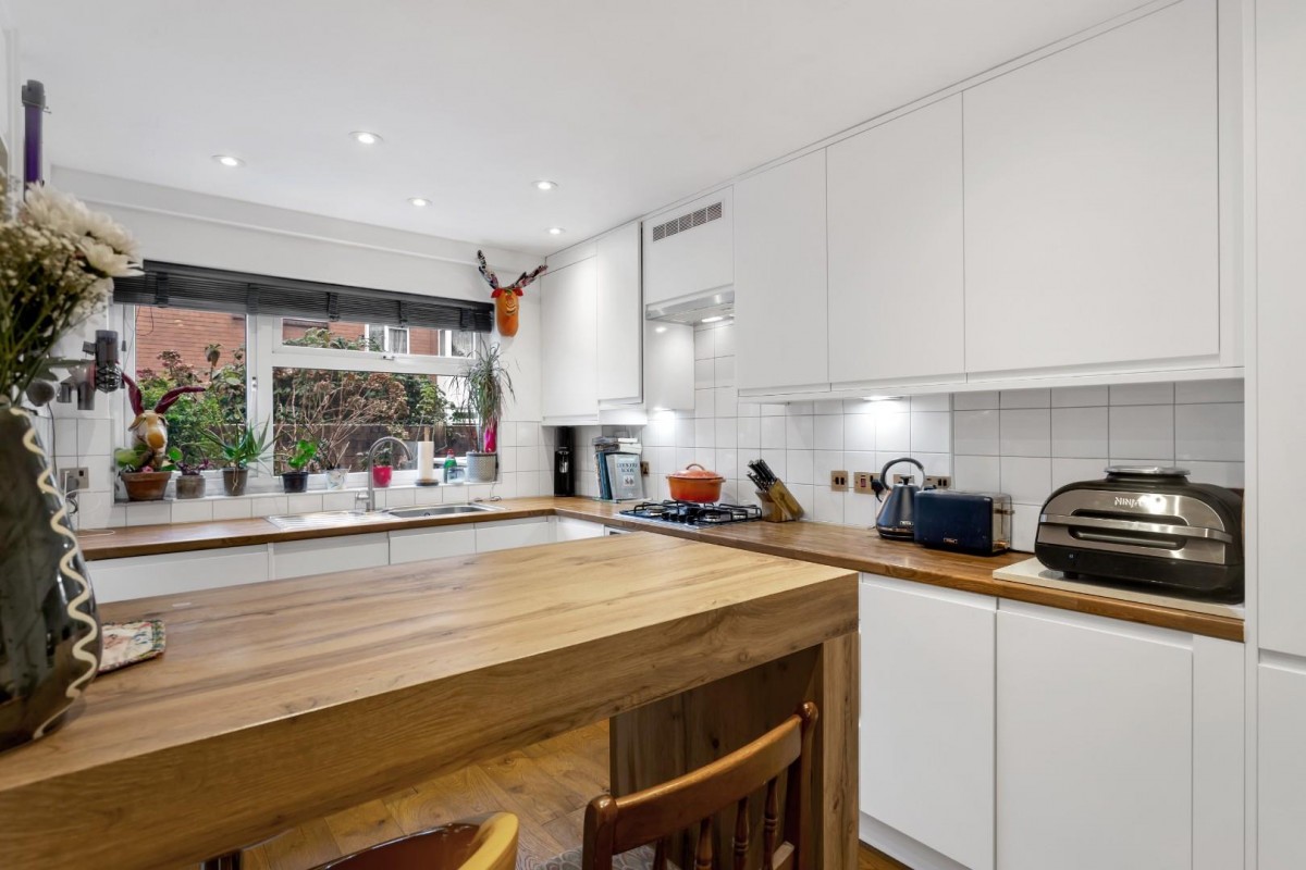 Hayling Close, London, N16