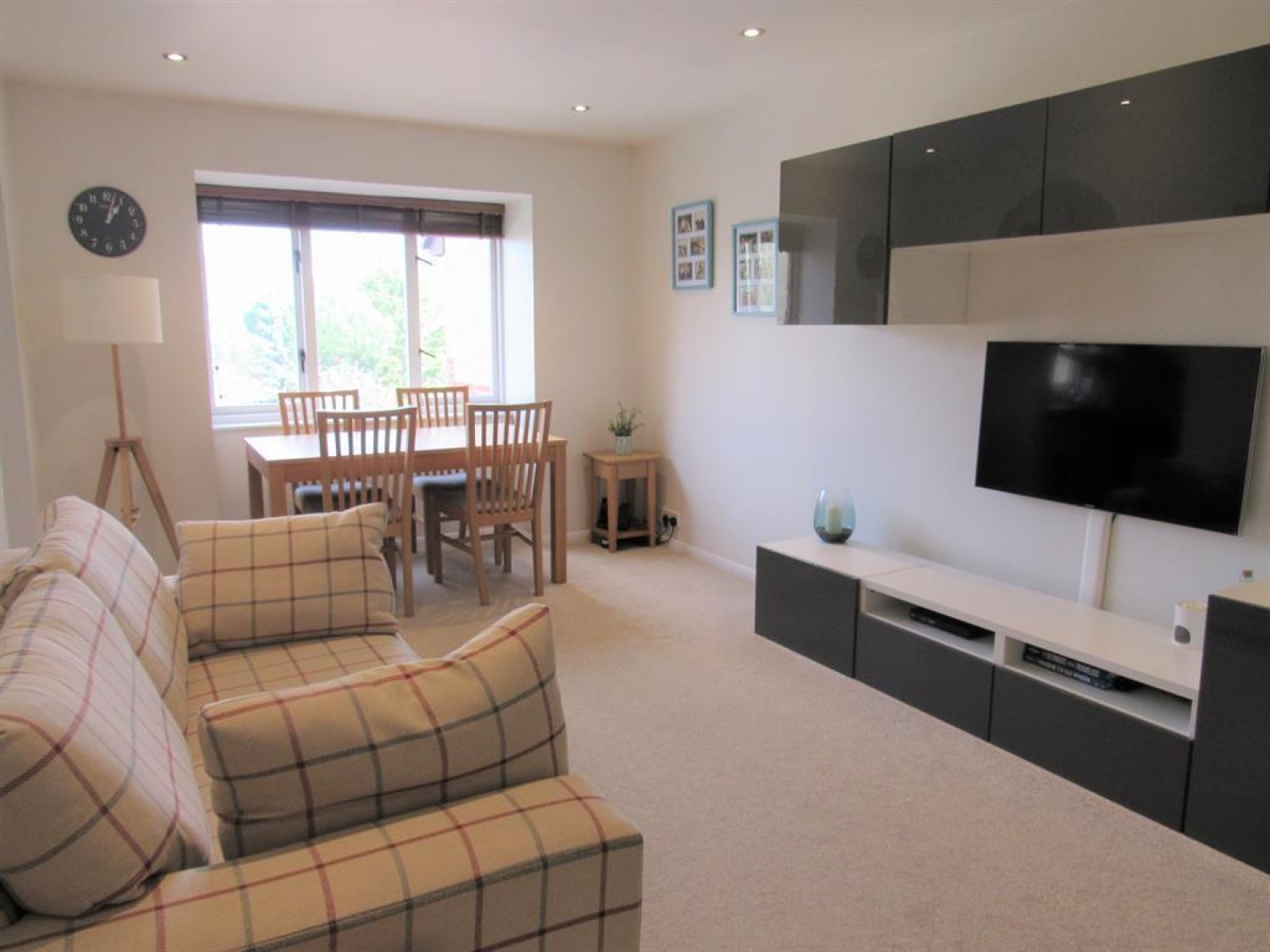 Rossignol Gardens, Carshalton