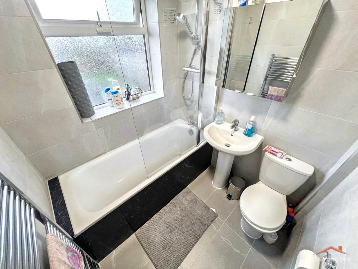 Westleigh Gardens Edgware, HA8