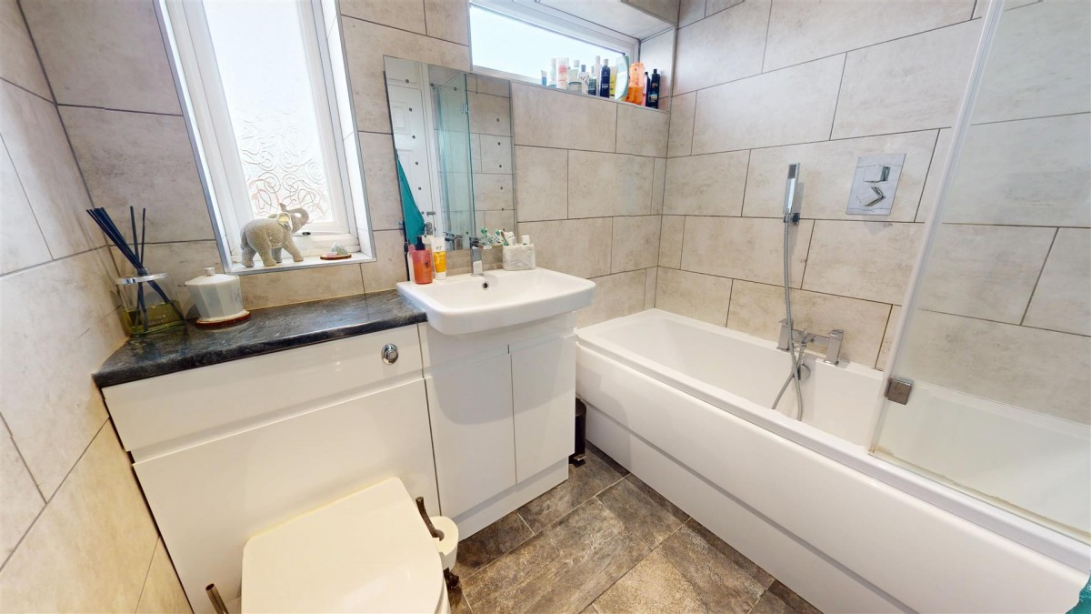 Levett Close, Isle Of Grain, Rochester, ME3