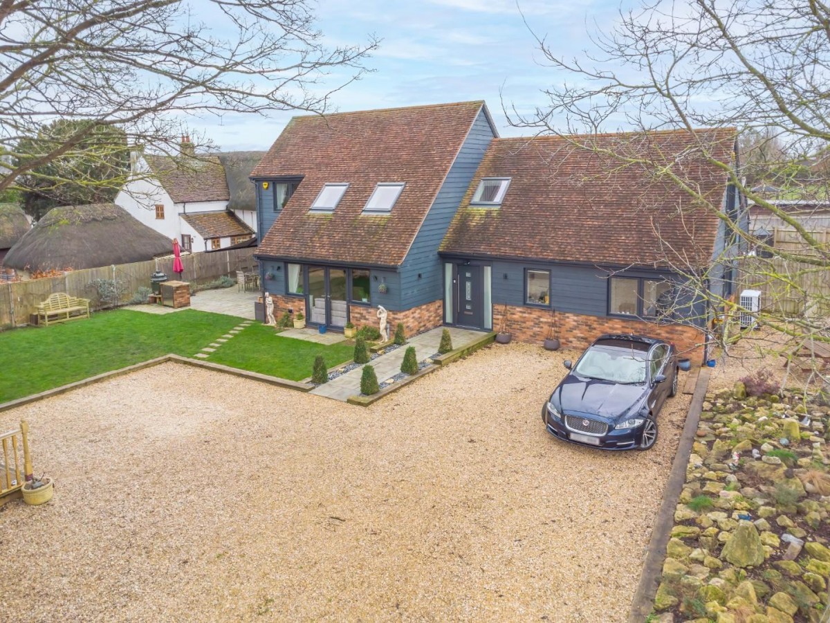 Barnett Way, Bierton, Aylesbury