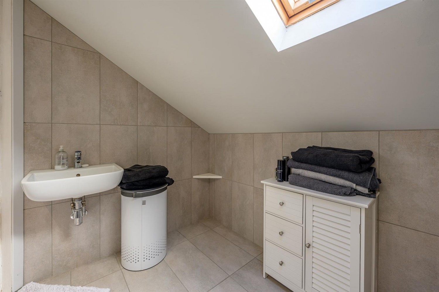 Cedar Close, Norton, Stourbridge, DY8 3JQ