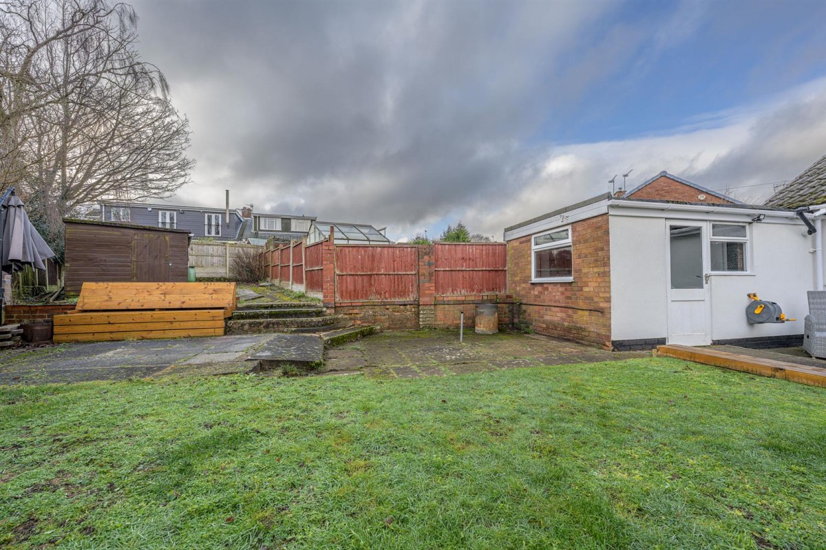 Cedar Close, Norton, Stourbridge, DY8 3JQ