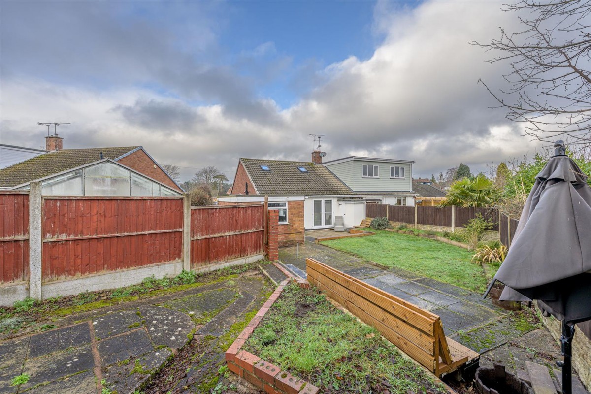 Cedar Close, Norton, Stourbridge, DY8 3JQ