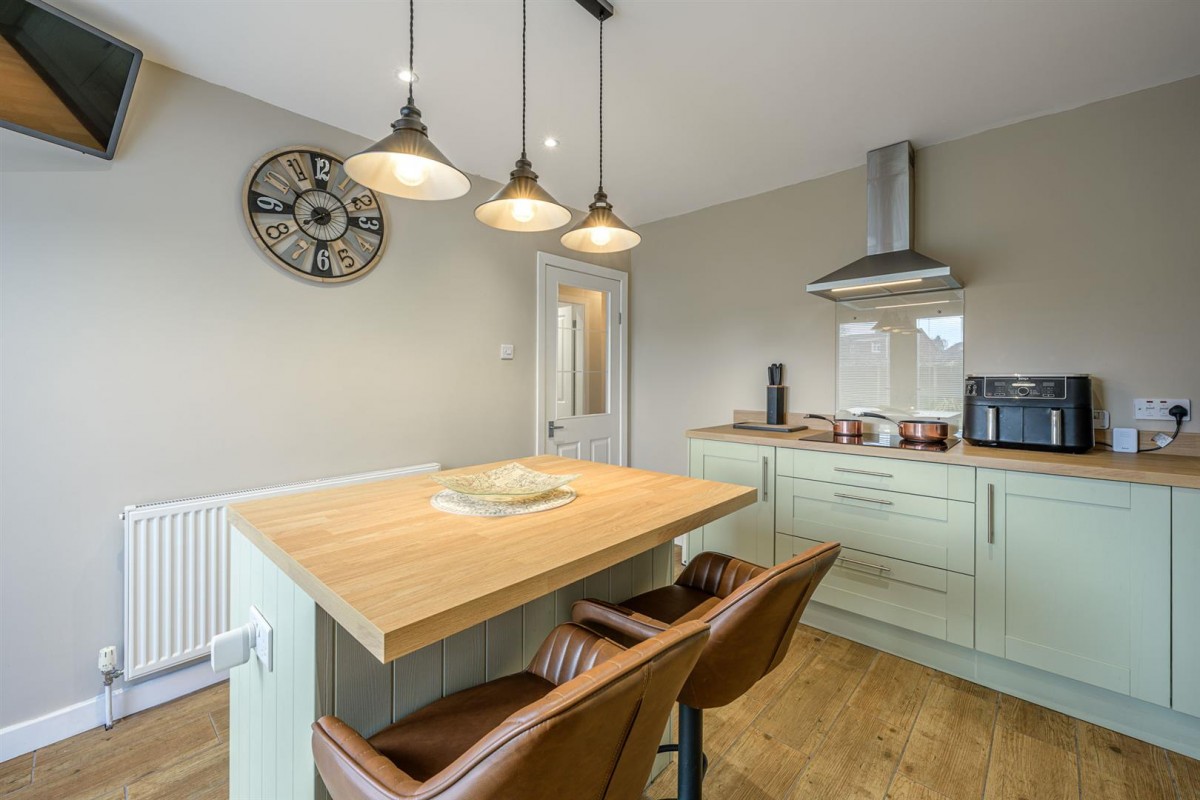 Cedar Close, Norton, Stourbridge, DY8 3JQ