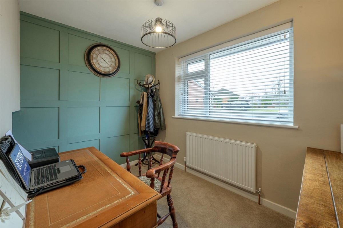 Cedar Close, Norton, Stourbridge, DY8 3JQ