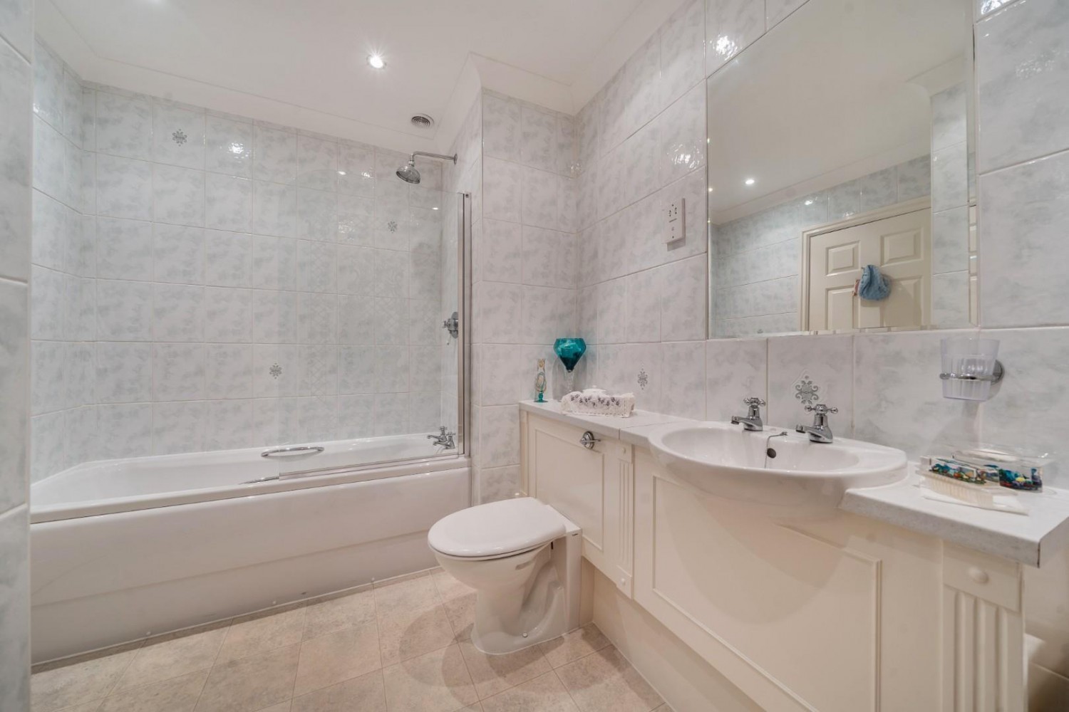 Flat 6, Thornhill 12 Pine Tree Avenue, Boston Spa, Wetherby