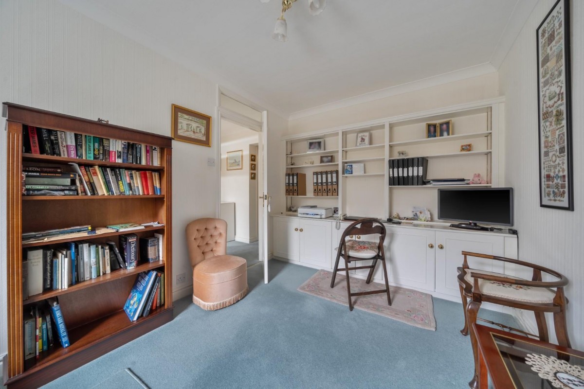 Flat 6, Thornhill 12 Pine Tree Avenue, Boston Spa, Wetherby