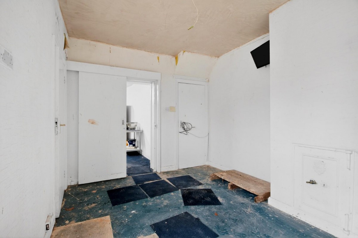 Stonefall Avenue, Harrogate, HG2 7NR