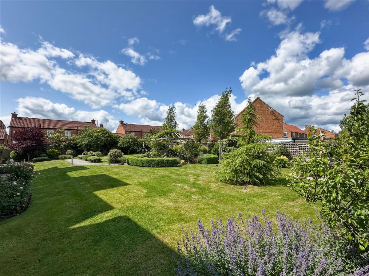 Stillington Oaks, Easingwold