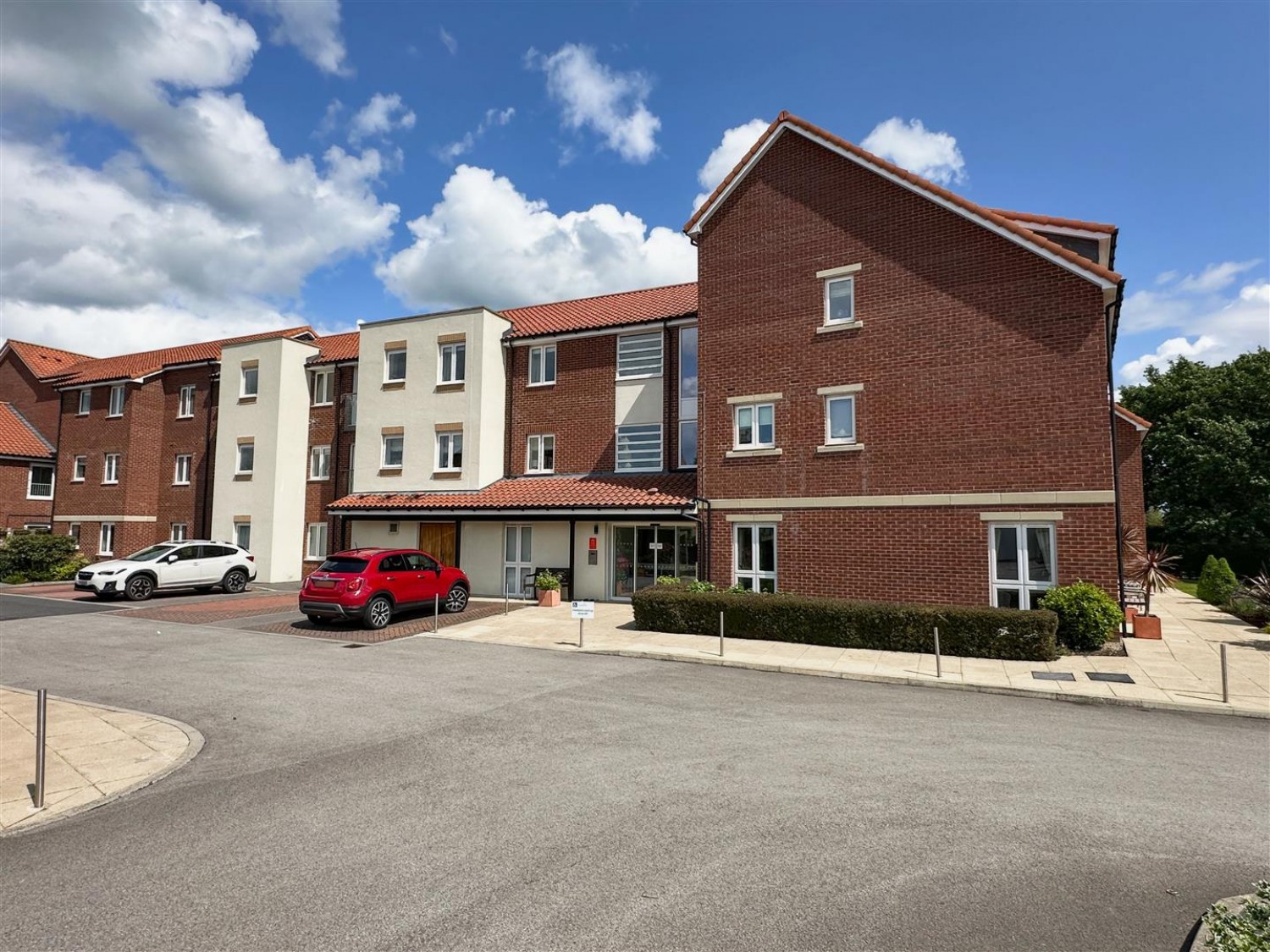 2 bedroom Flat for sale in Stillington Oaks, Easingwold