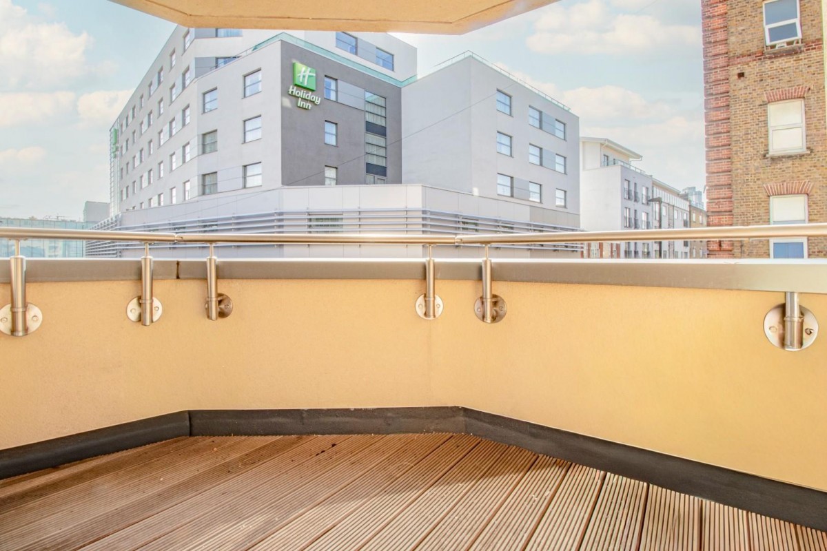 Cavell Street, London, E1