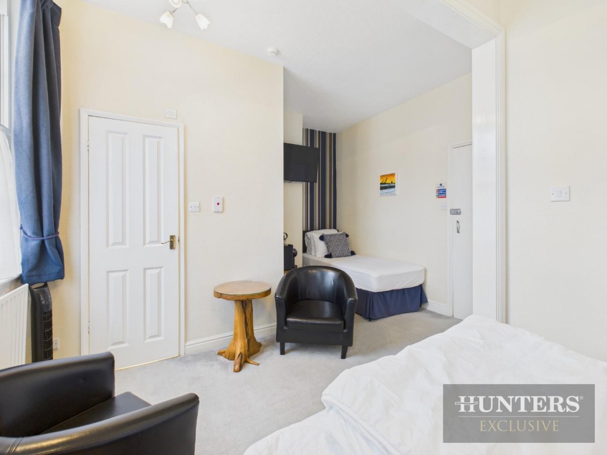 North Marine Road, Scarborough