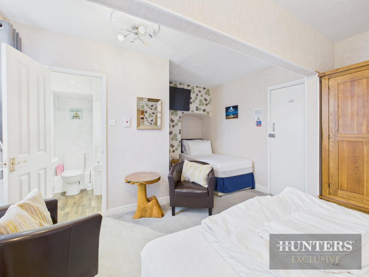 North Marine Road, Scarborough