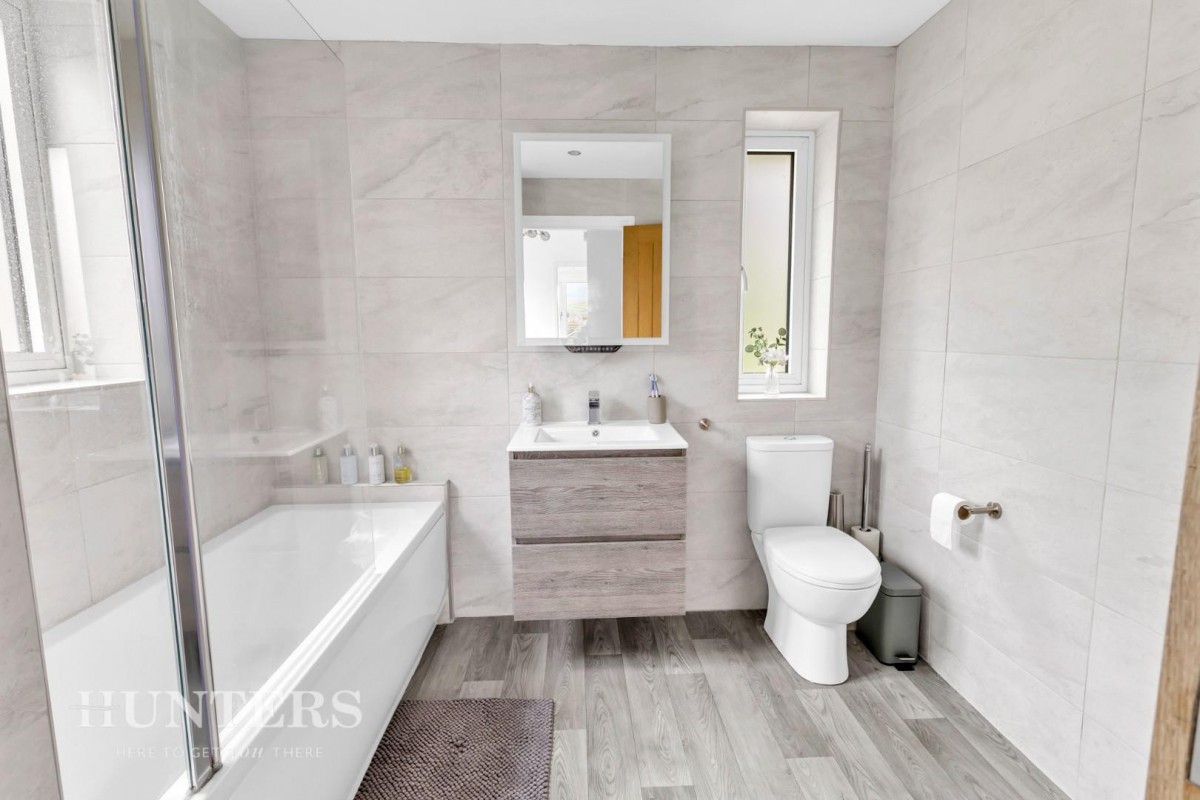 Whittaker Drive, Smithy Bridge, OL15 8QR